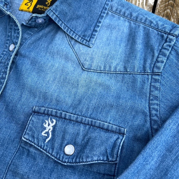 Browning Denim Shirt Authentic Pearl Snaps Embroidery Topstitching Women's M - Picture 1 of 9